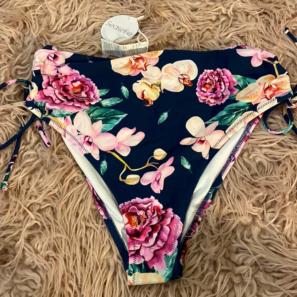 NWT Seaselfie (Amazon) Floral Bikini Bottoms
